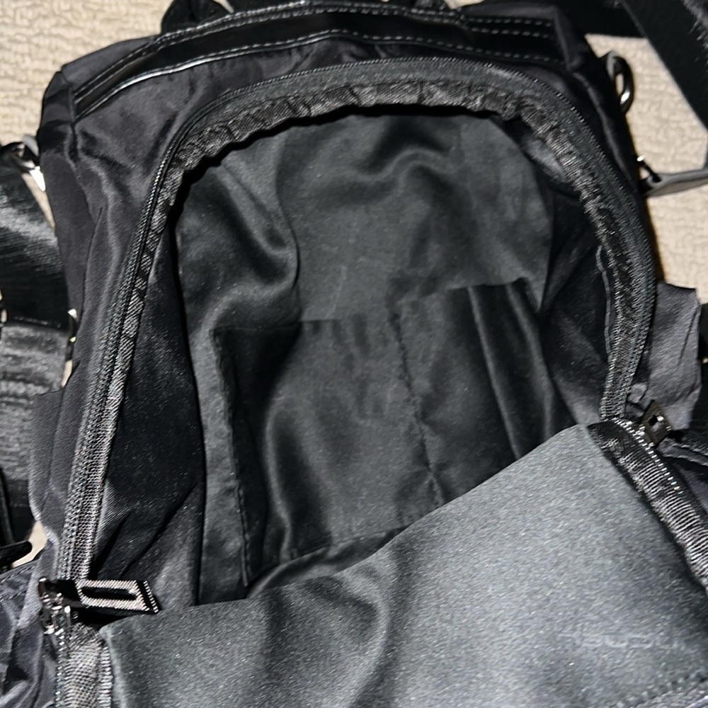 Theft protection black backpack - Picture 3 of 5